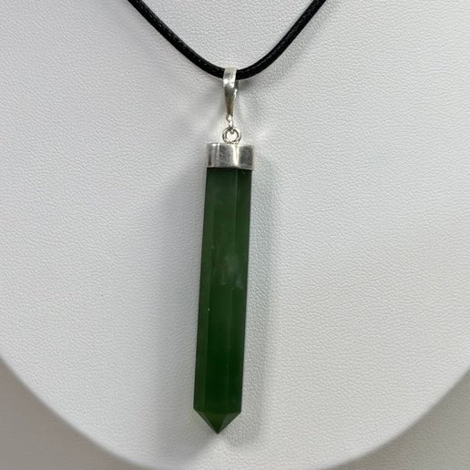 Green Serpentine Necklace (J163)