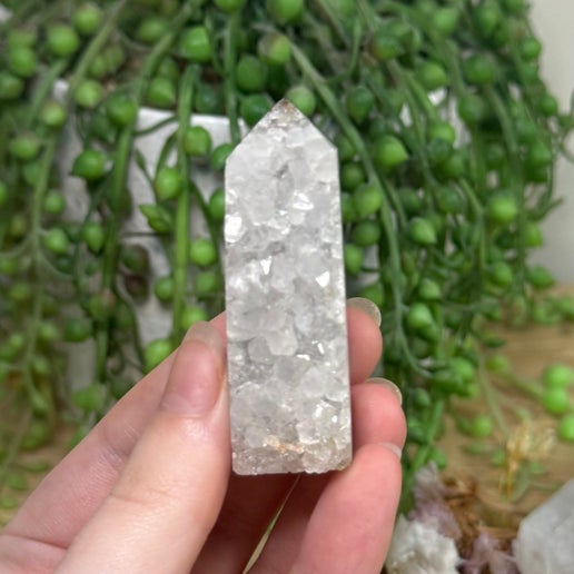 Apophyllite / Sphalerite Point (K314)