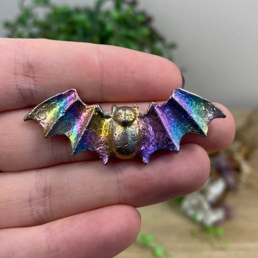 Aura Bismuth Bat